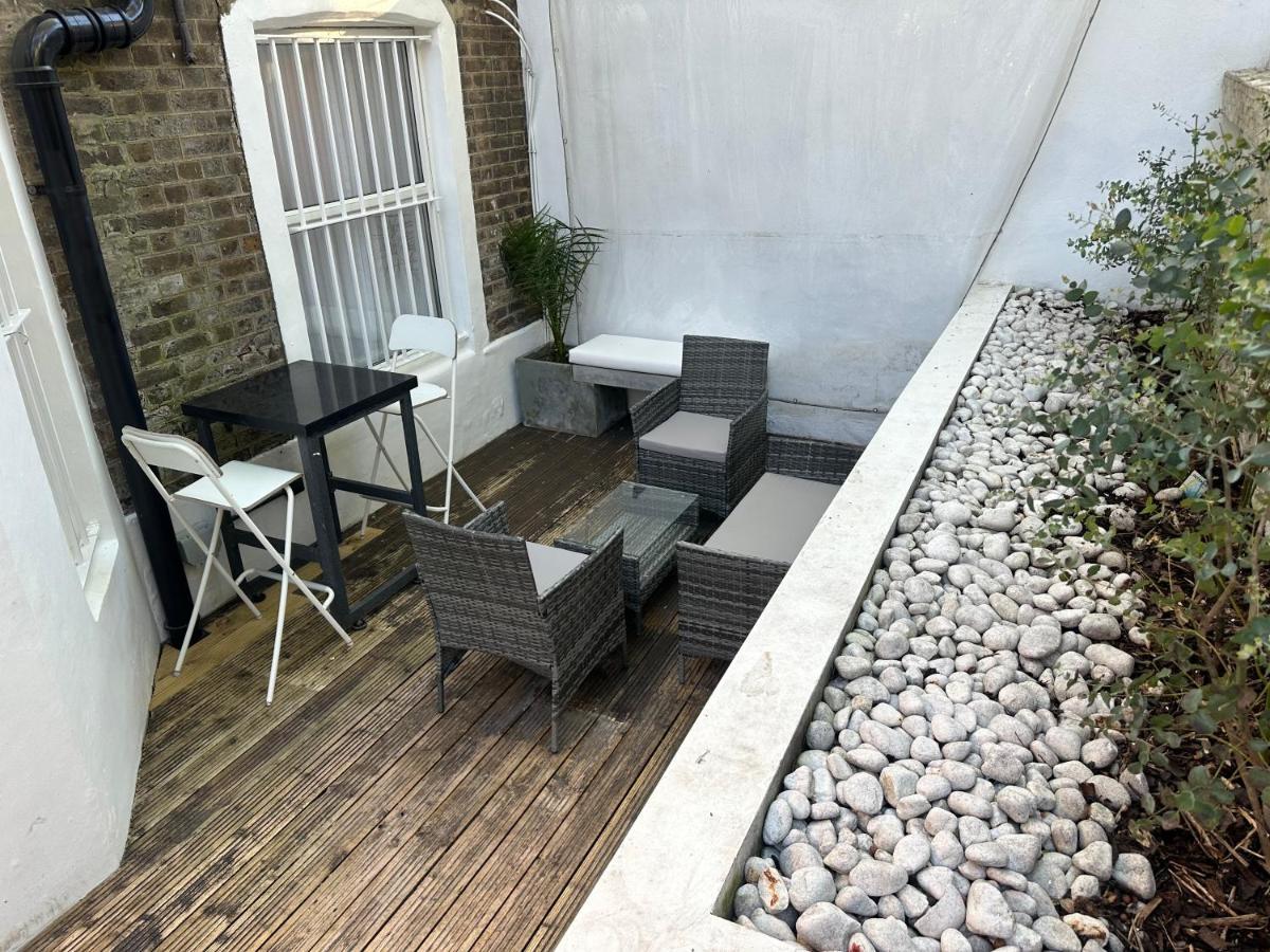 Stylish Apartment With Bbq Kensington Londra Dış mekan fotoğraf