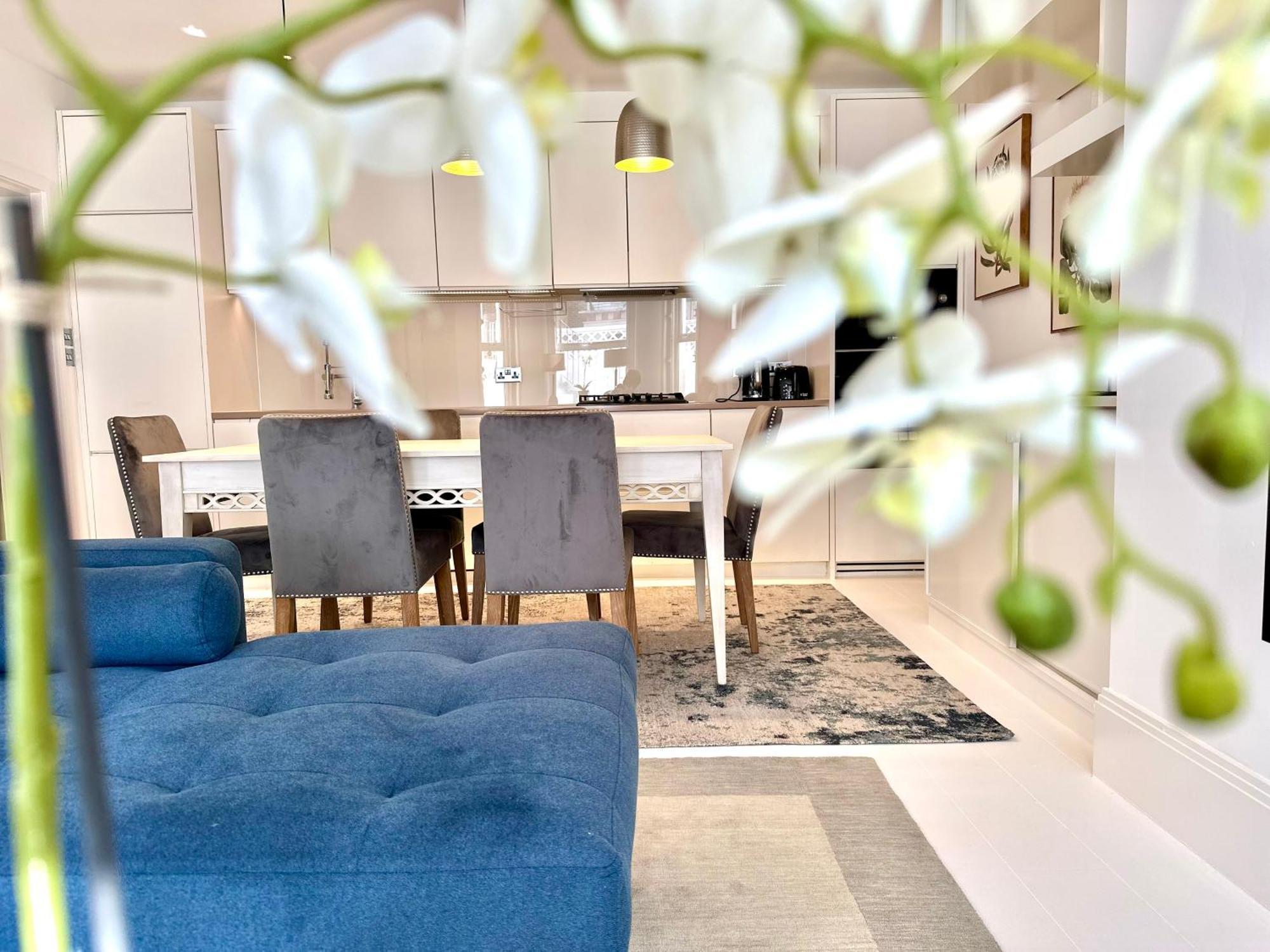 Stylish Apartment With Bbq Kensington Londra Dış mekan fotoğraf