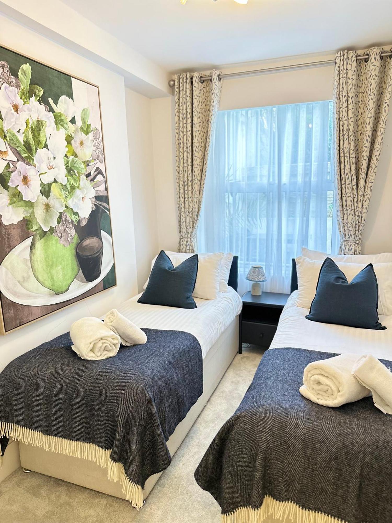 Stylish Apartment With Bbq Kensington Londra Dış mekan fotoğraf
